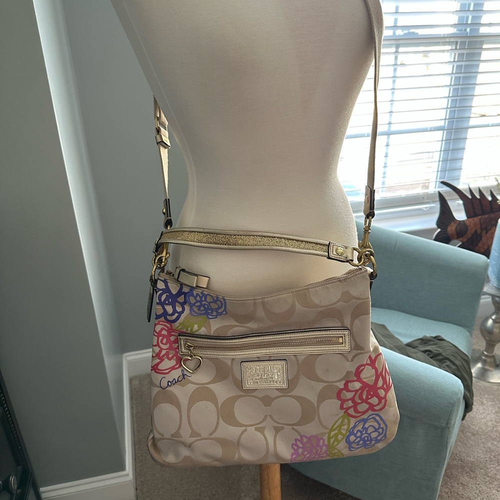 Coach Daisy Appliqué Hobo Bag